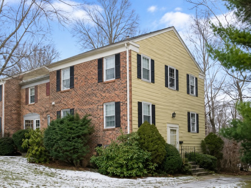 108 Nottingham Court, Blacksburg, VA