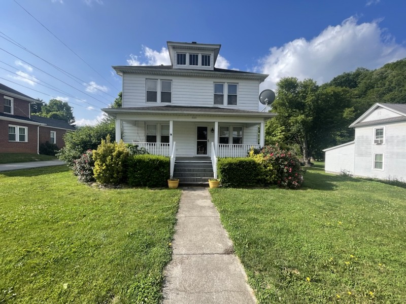 525 Snidow Street, Pembroke, VA
